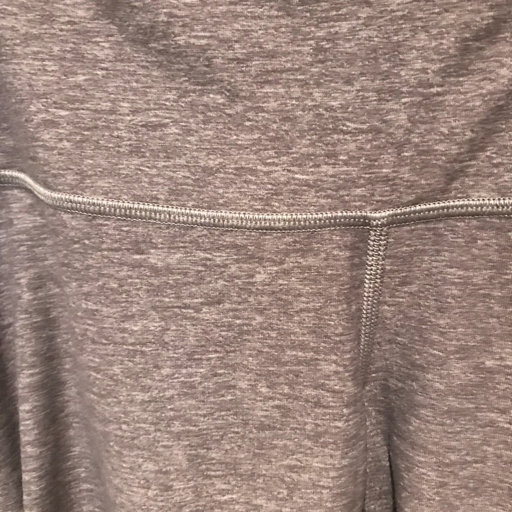 Lululemon Wunder Under Crop - Picture 4 of 8